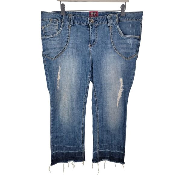 Torrid Vintage Raw/Released hem Capri Denim Jeans Size 18 - Picture 1 of 7